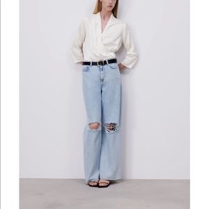 light wash wide leg zara jeans!! worn once- cleaned! famous tik tok jeans